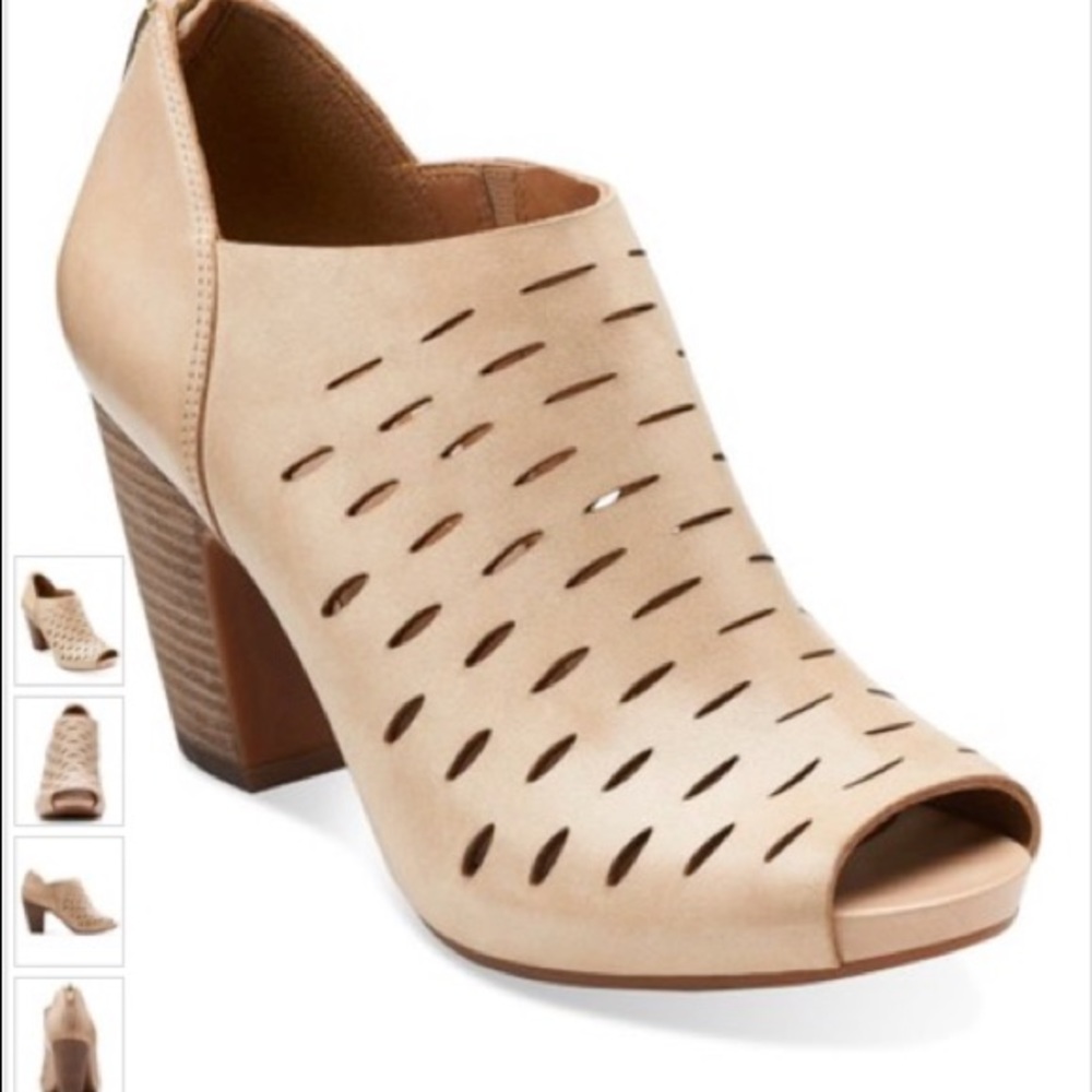 Beige cut out posh leather bootie by Clarks.